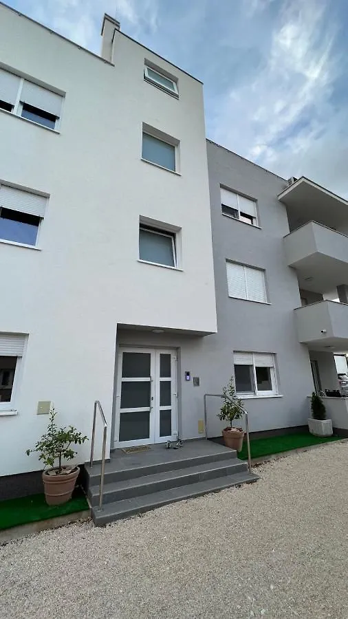 Apartmani Horvat Бибинье 0*,