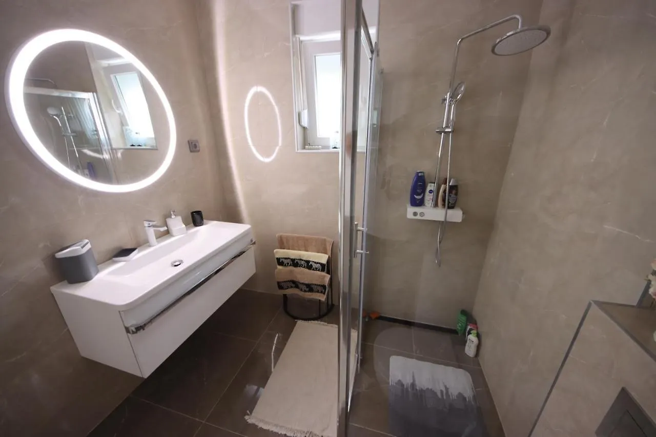 Apartmani Horvat Bibinje 0*,  Croatia